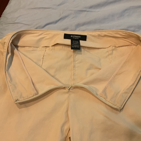 Express vintage stretch zipper front capri’s - Picture 4 of 8